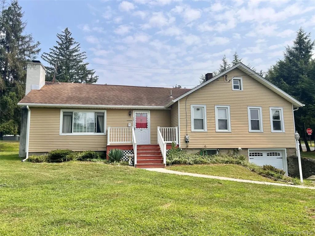 135 Viola Street Wallkill NY 12589