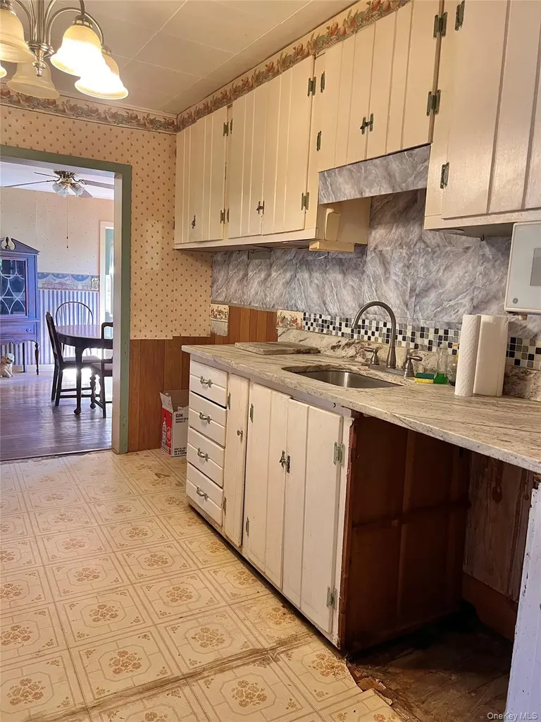 135 Viola Street Wallkill NY 12589