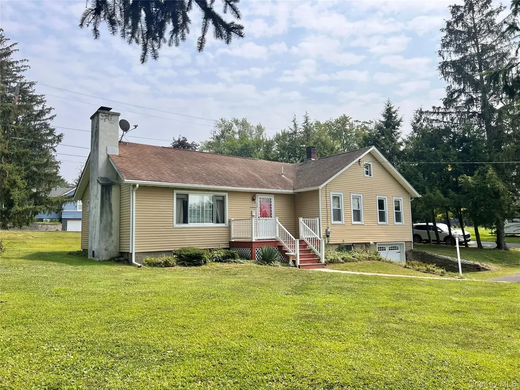 135 Viola Street Wallkill NY 12589