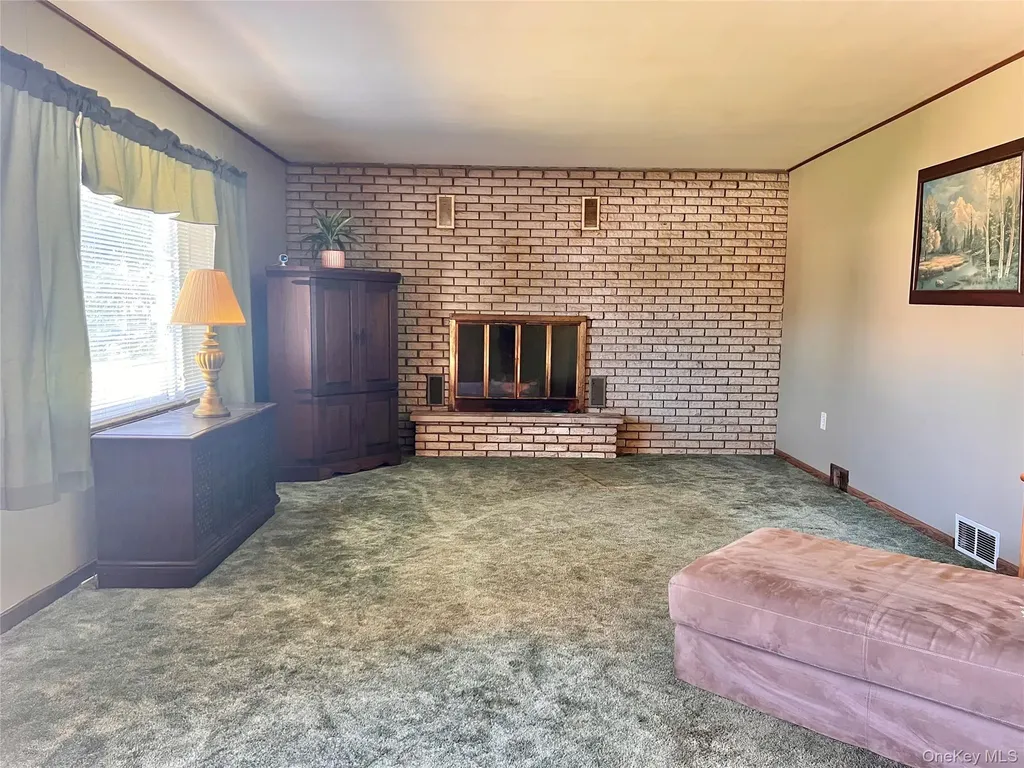 135 Viola Street Wallkill NY 12589