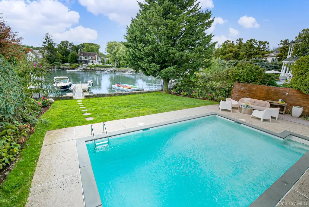 14 Old Colony Drive Larchmont NY 10538