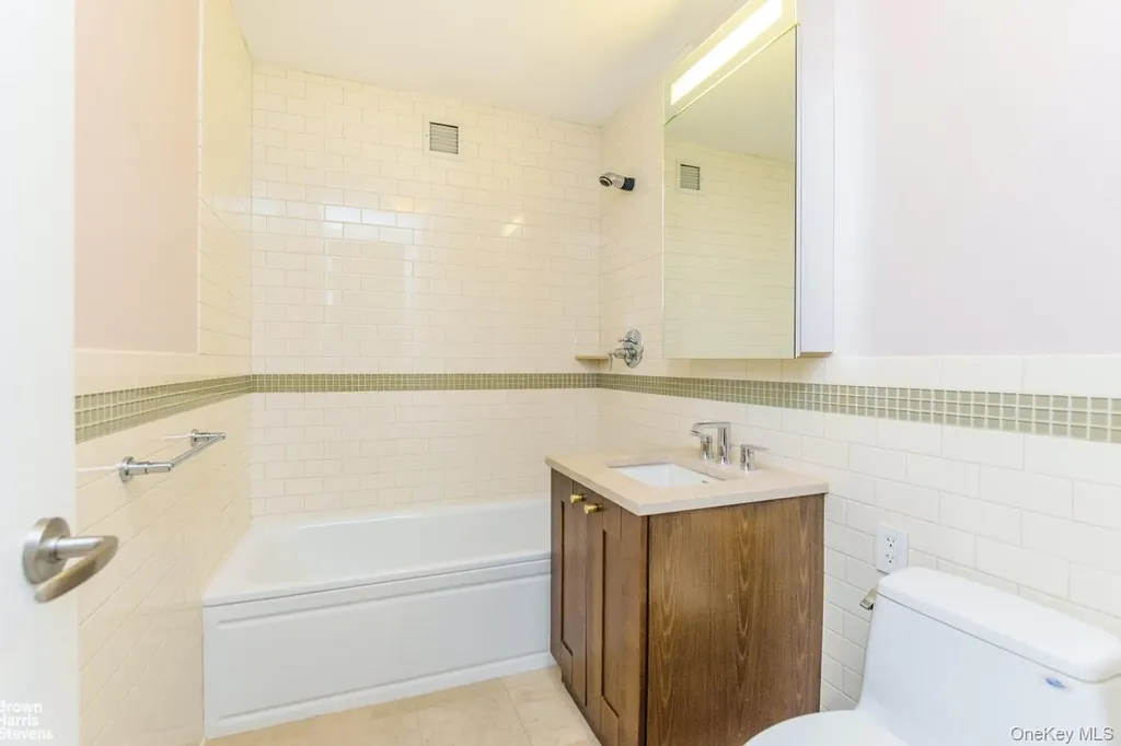 640 W 237th Street Bronx NY 10463