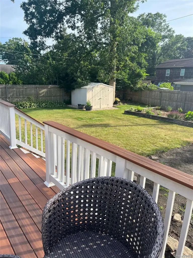 4 Wadsworth Place Smithtown NY 11787