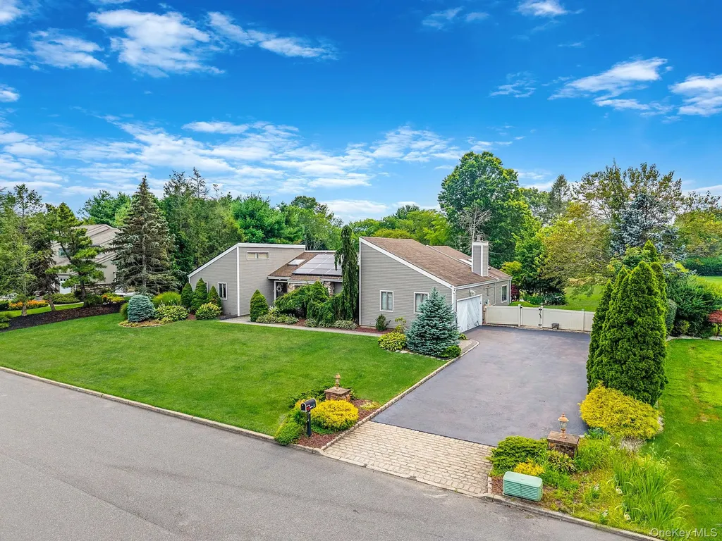 14 Jesse Way Mount Sinai NY 11766