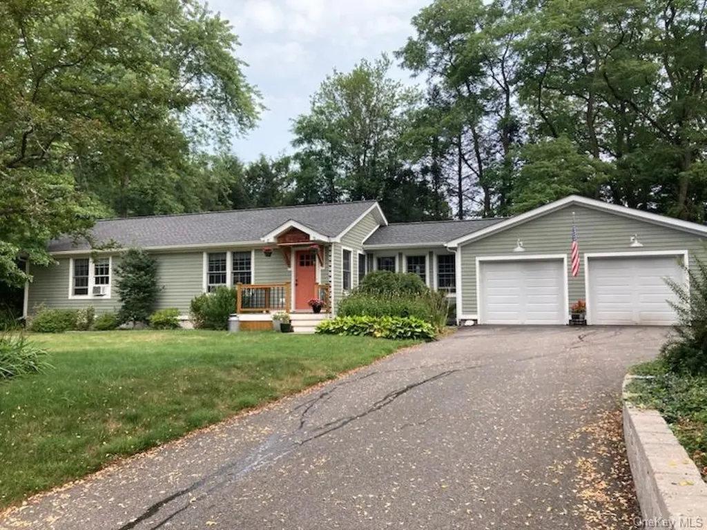14 Knoth Road Wallkill NY 12589