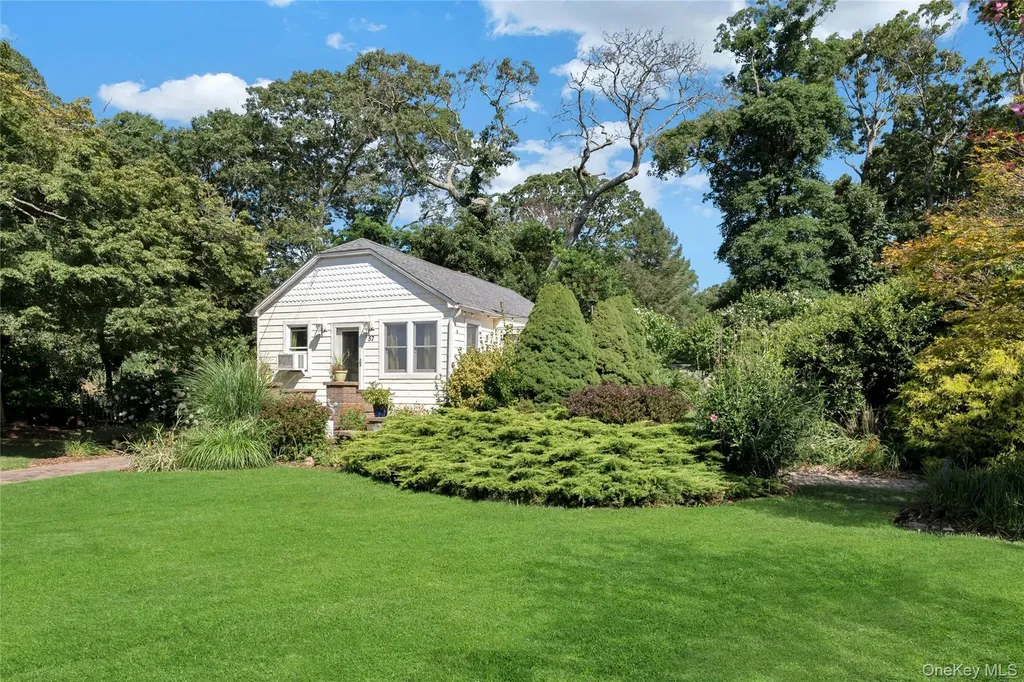57 Flower Road Mastic Beach NY 11951