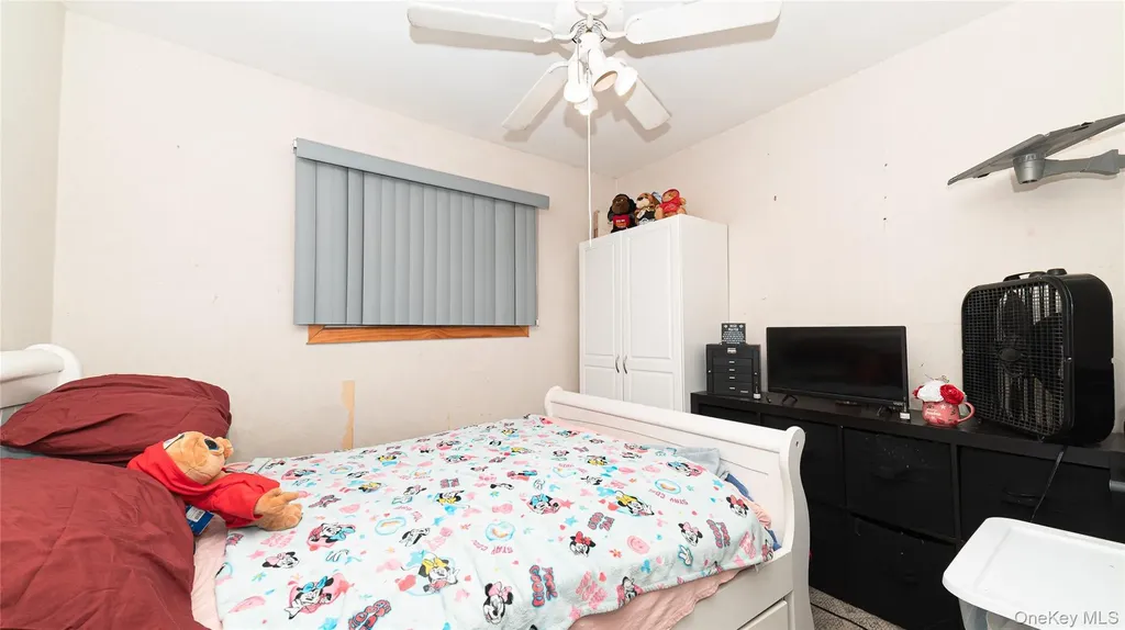 1120 Spur Drive S Bay Shore NY 11706