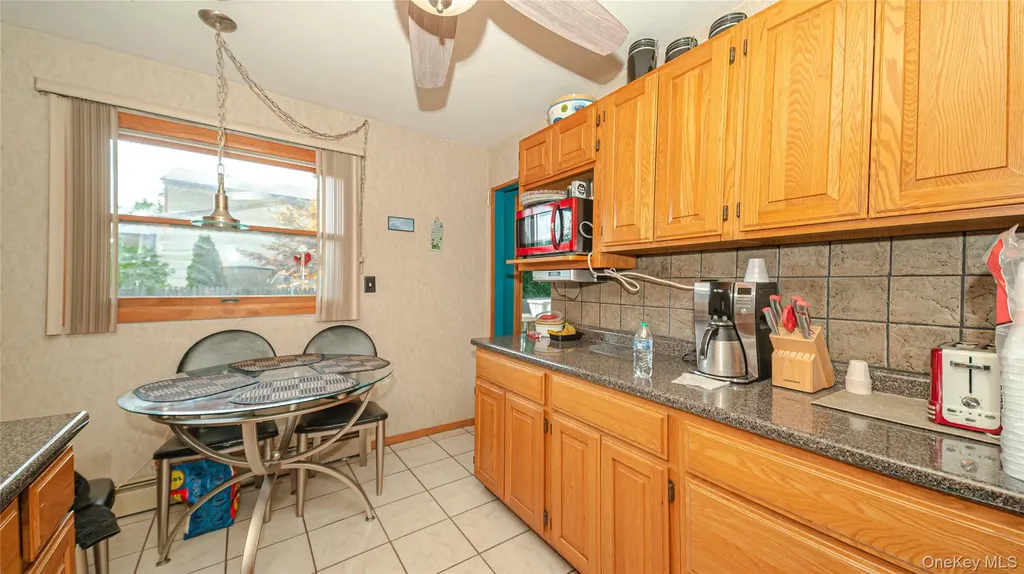 1120 Spur Drive S Bay Shore NY 11706