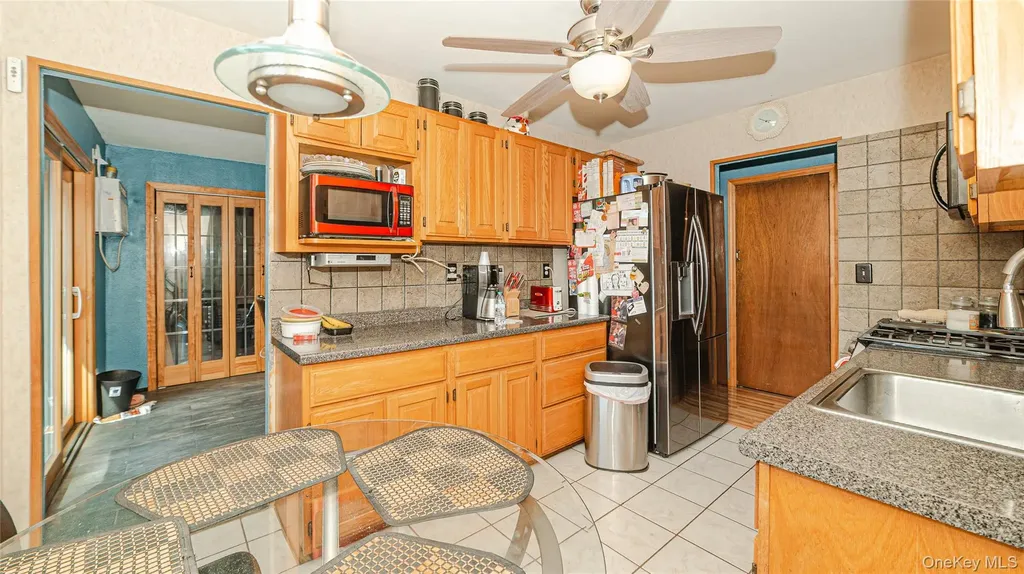 1120 Spur Drive S Bay Shore NY 11706