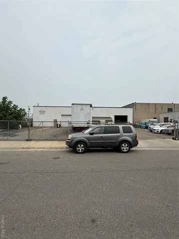 75 Urban Avenue Westbury NY 11590