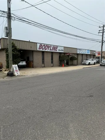 75 Urban Avenue Westbury NY 11590