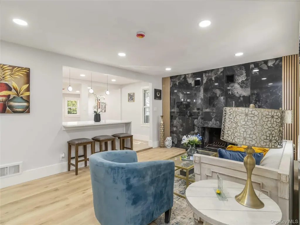 4074 Hill Avenue Bronx NY 10466
