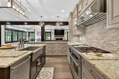 23 Gloria Lane Huntington NY 11743