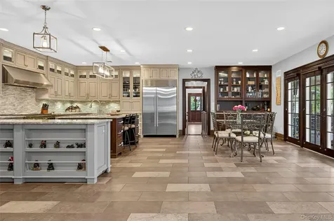23 Gloria Lane Huntington NY 11743
