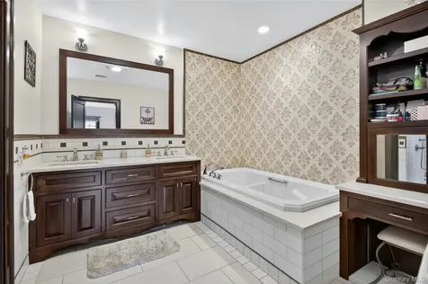 23 Gloria Lane Huntington NY 11743