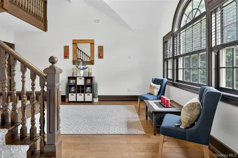 23 Gloria Lane Huntington NY 11743