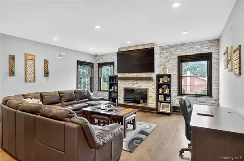 23 Gloria Lane Huntington NY 11743