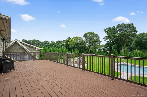 23 Gloria Lane Huntington NY 11743