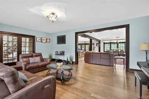 23 Gloria Lane Huntington NY 11743