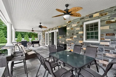 23 Gloria Lane Huntington NY 11743