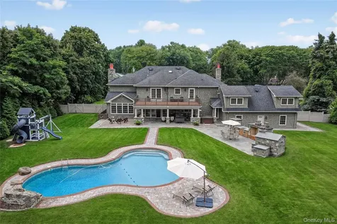 23 Gloria Lane Huntington NY 11743