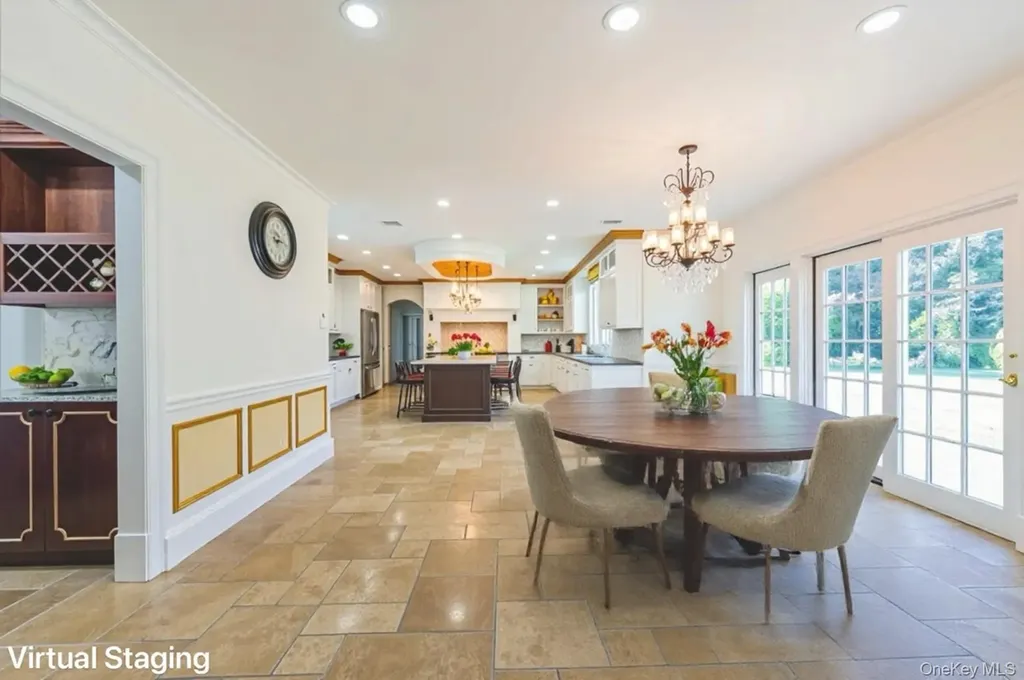 117 Crabapple Road Manhasset NY 11030