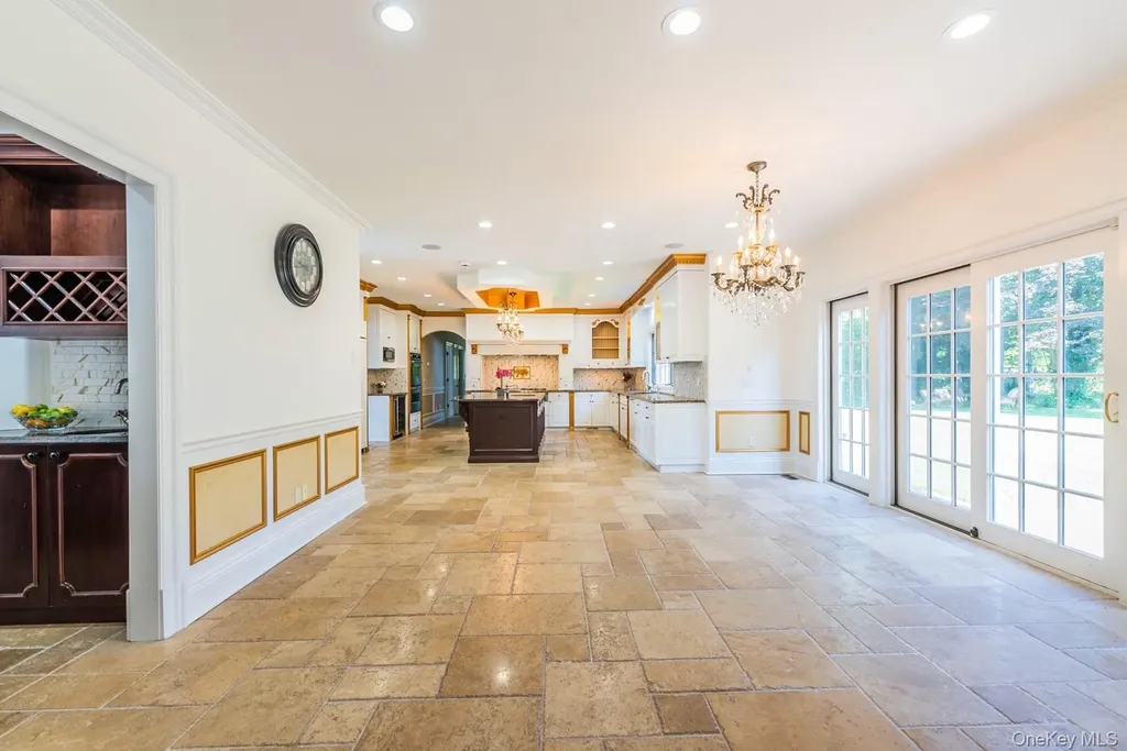 117 Crabapple Road Manhasset NY 11030