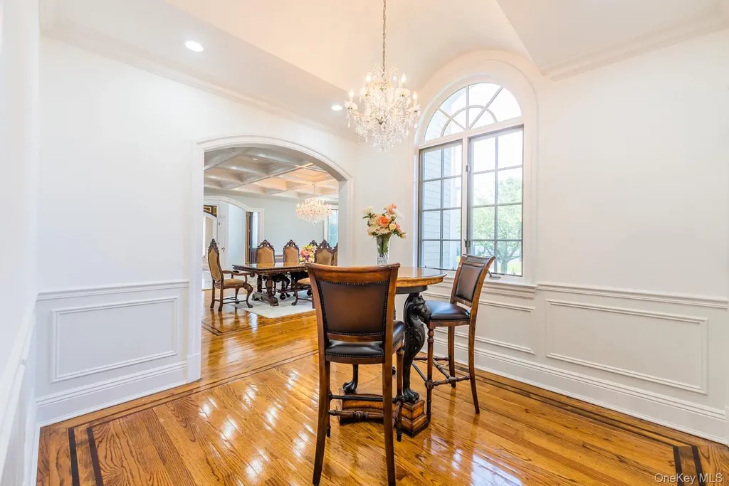 117 Crabapple Road Manhasset NY 11030