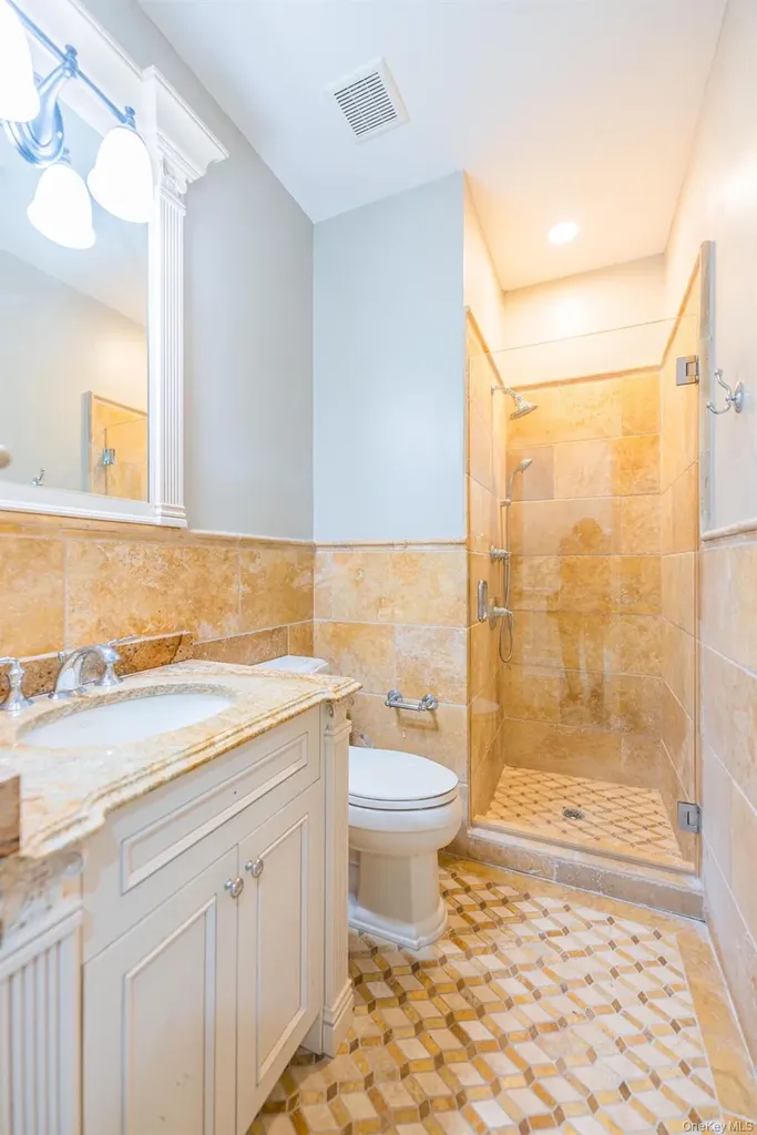 117 Crabapple Road Manhasset NY 11030