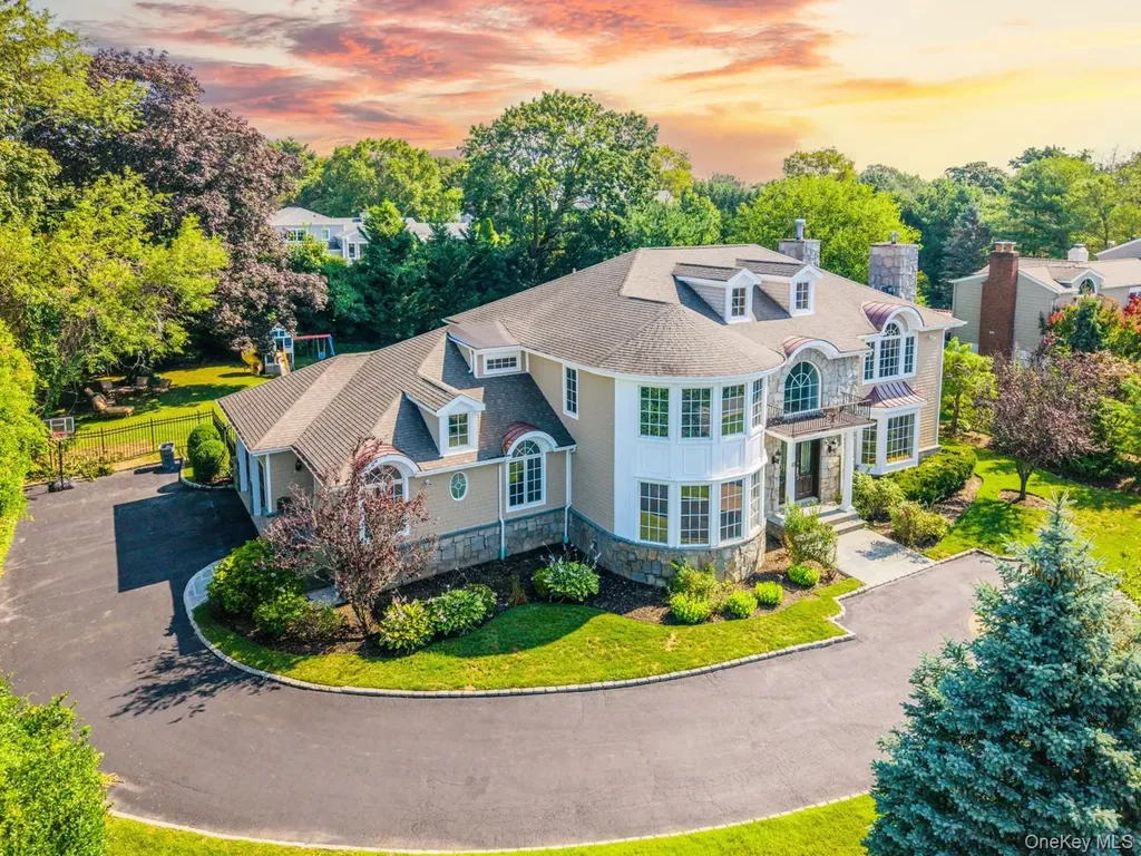 117 Crabapple Road Manhasset NY 11030