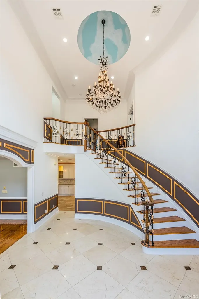 117 Crabapple Road Manhasset NY 11030