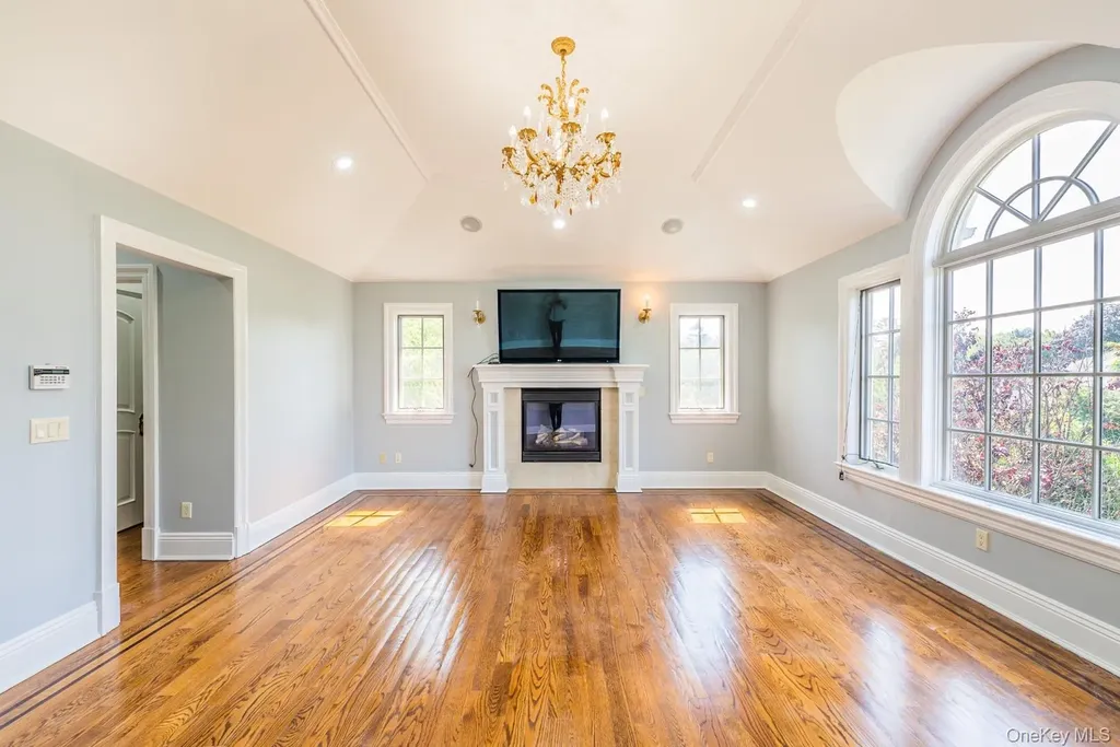 117 Crabapple Road Manhasset NY 11030