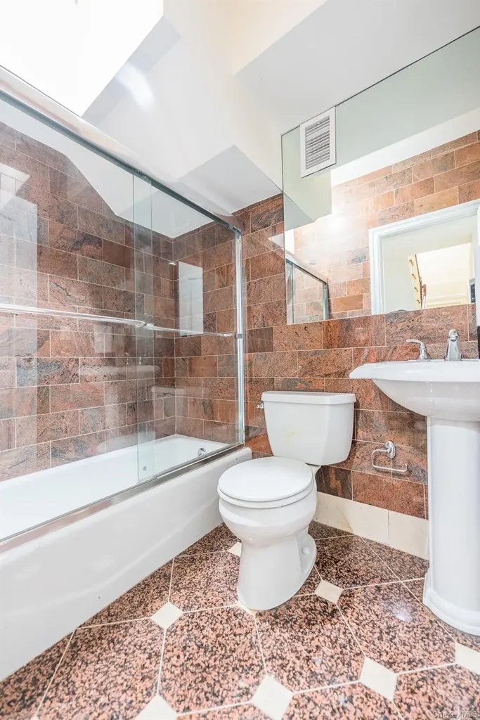 117 Crabapple Road Manhasset NY 11030