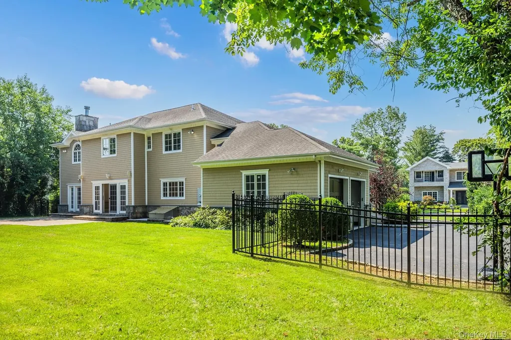 117 Crabapple Road Manhasset NY 11030
