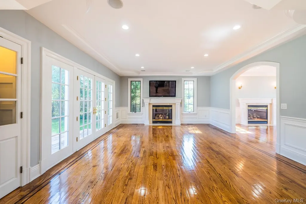 117 Crabapple Road Manhasset NY 11030