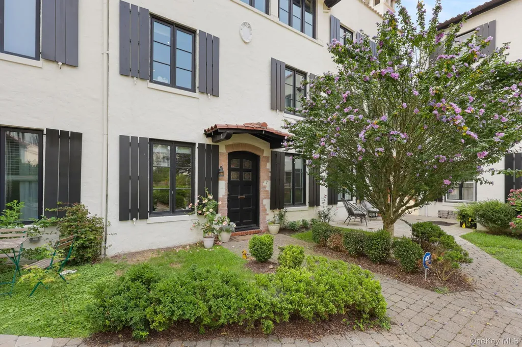 7 Park Avenue Terrace Bronxville NY 10708