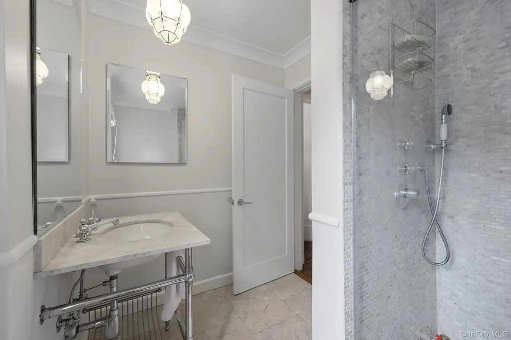 7 Park Avenue Terrace Bronxville NY 10708