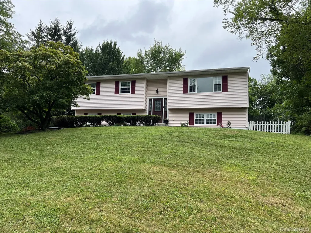 6 Peace Drive Middletown NY 10941