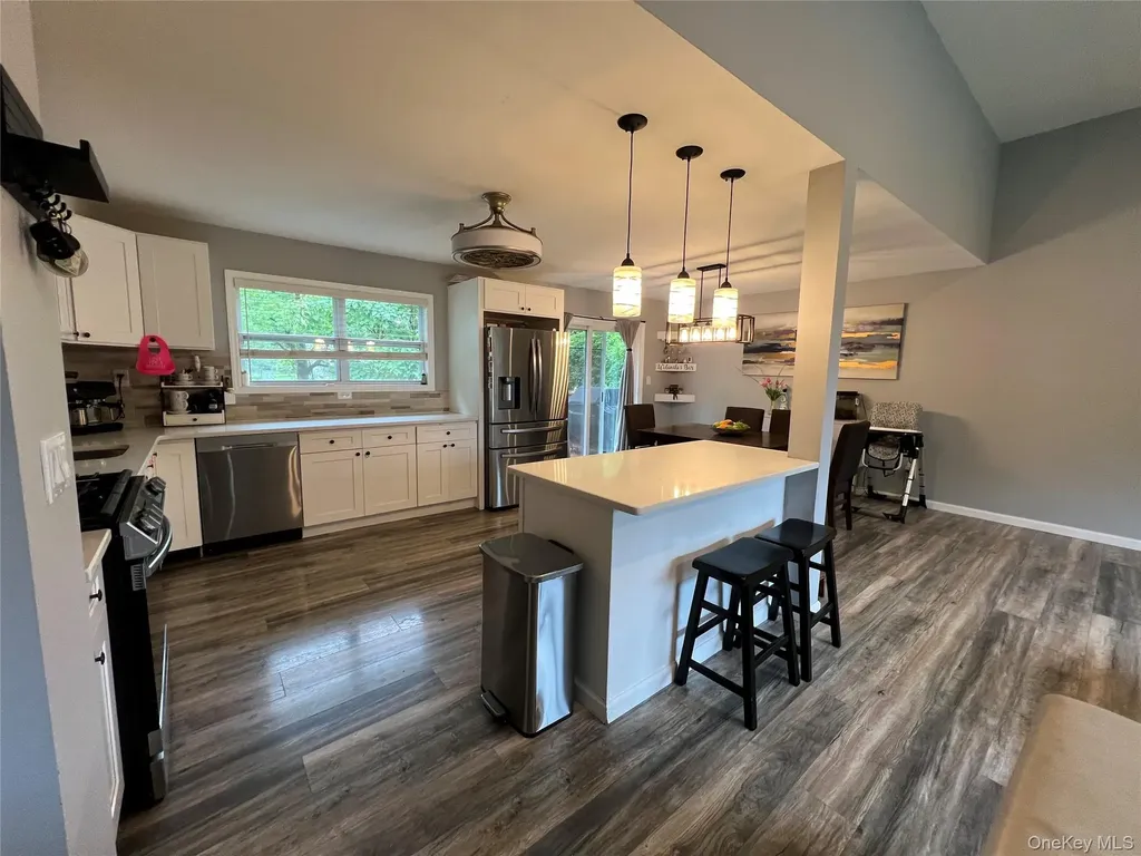 6 Peace Drive Middletown NY 10941