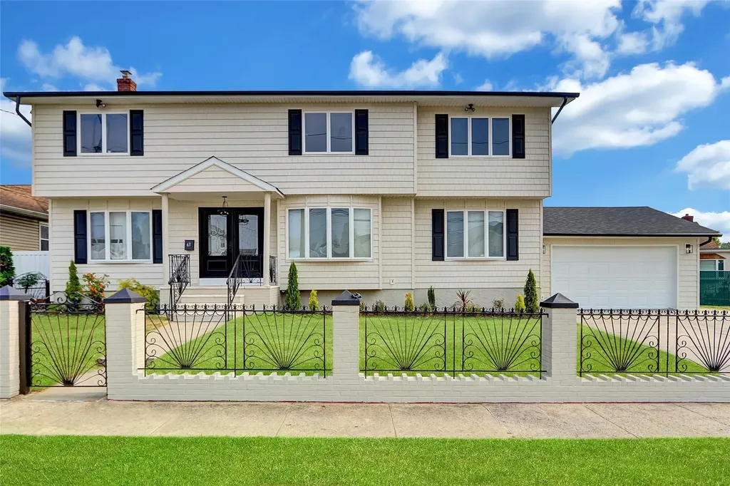 63 Cumberland Place Valley Stream NY 11580