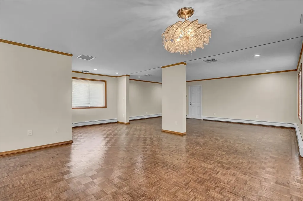 63 Cumberland Place Valley Stream NY 11580