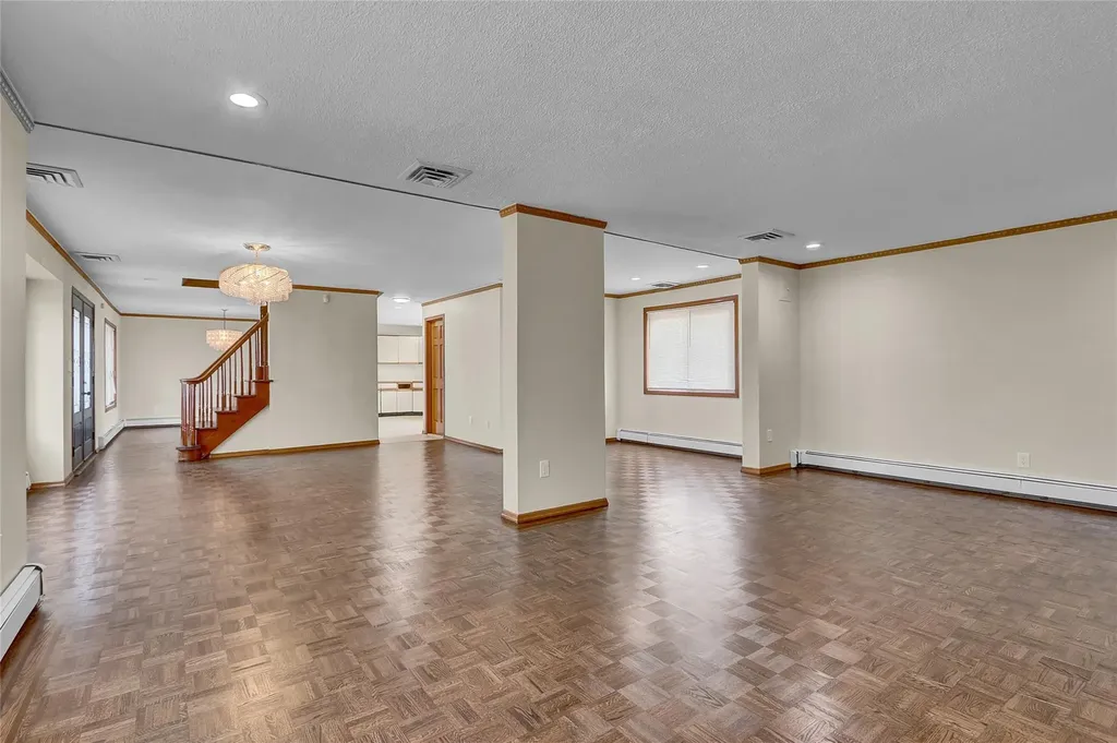 63 Cumberland Place Valley Stream NY 11580