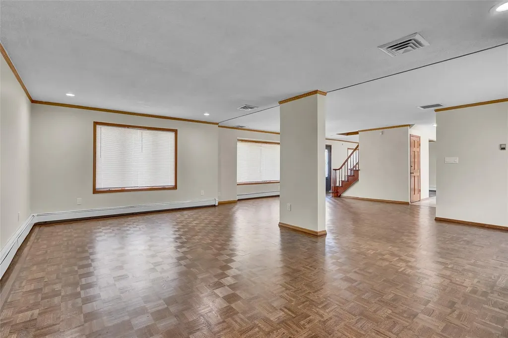 63 Cumberland Place Valley Stream NY 11580
