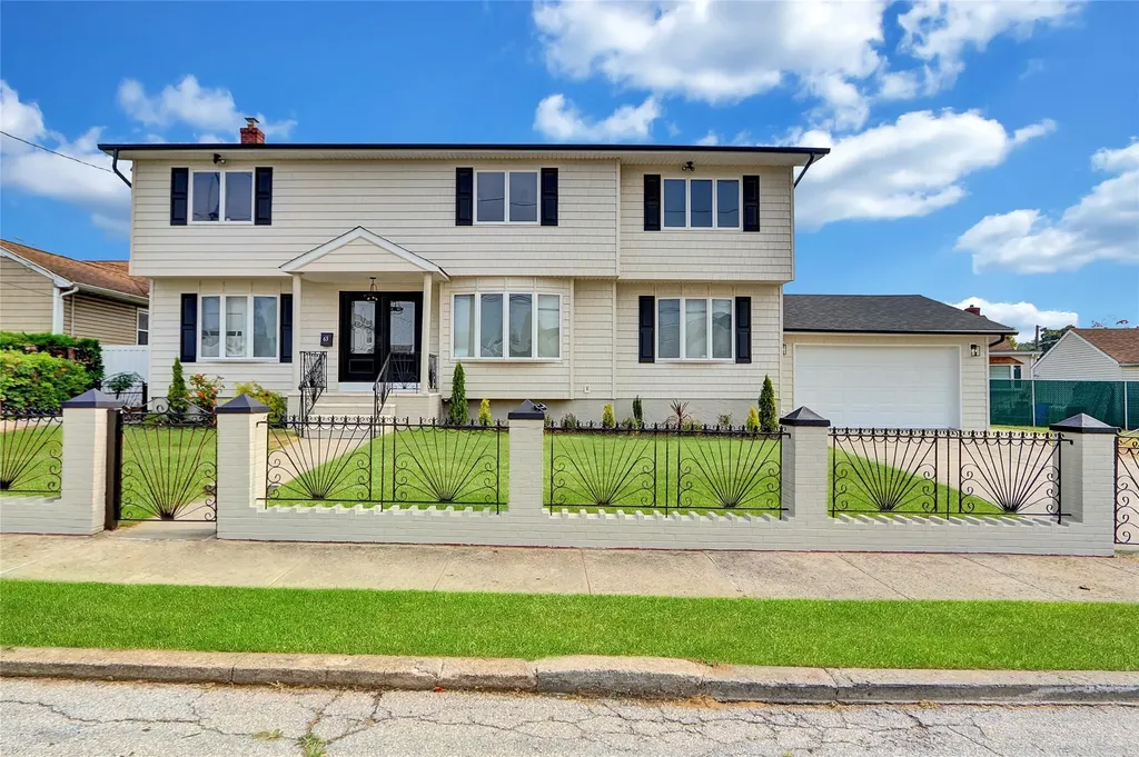63 Cumberland Place Valley Stream NY 11580