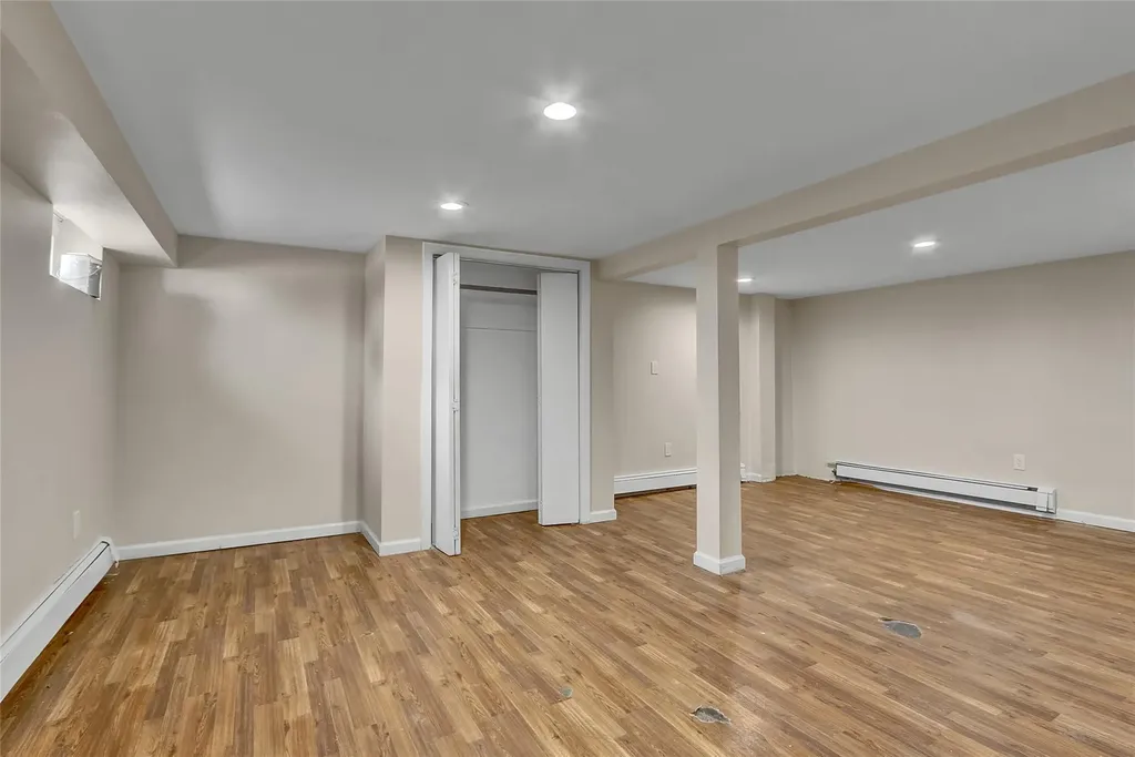 63 Cumberland Place Valley Stream NY 11580