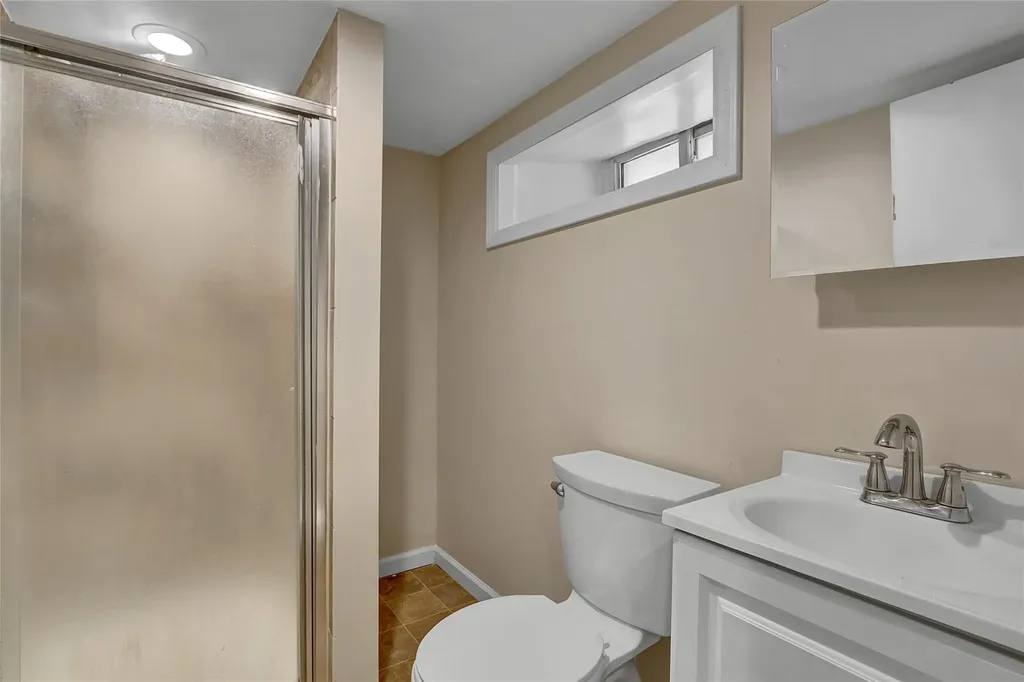 63 Cumberland Place Valley Stream NY 11580