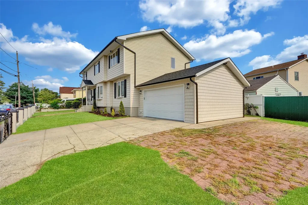 63 Cumberland Place Valley Stream NY 11580