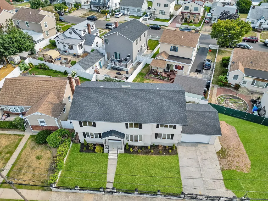 63 Cumberland Place Valley Stream NY 11580