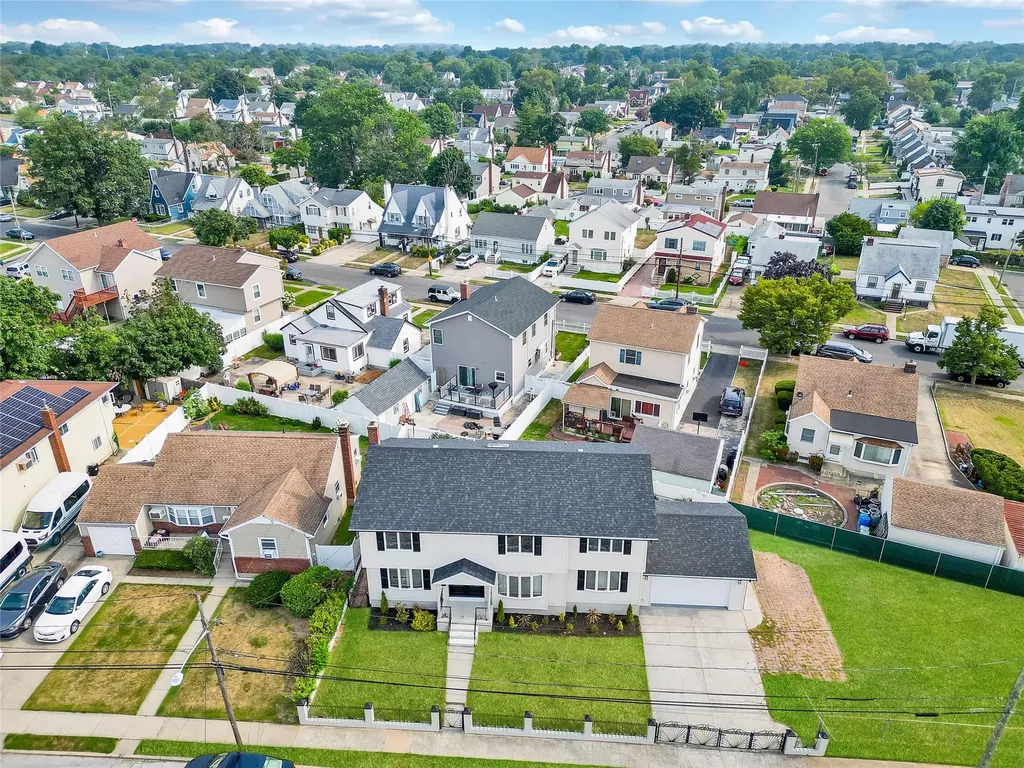 63 Cumberland Place Valley Stream NY 11580