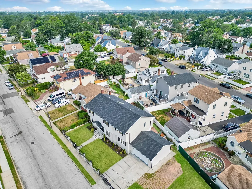 63 Cumberland Place Valley Stream NY 11580